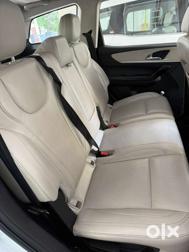 Mahindra Xuv700 Petrol 2022