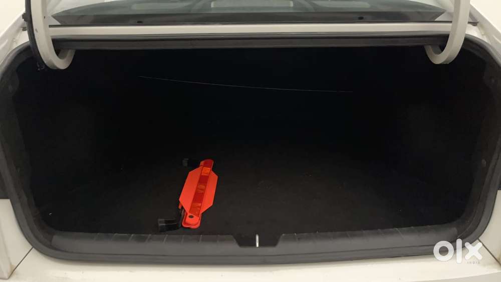 Hyundai Verna 1.5 Sx (o) Turbo Petrol Dct, 2023, Petrol