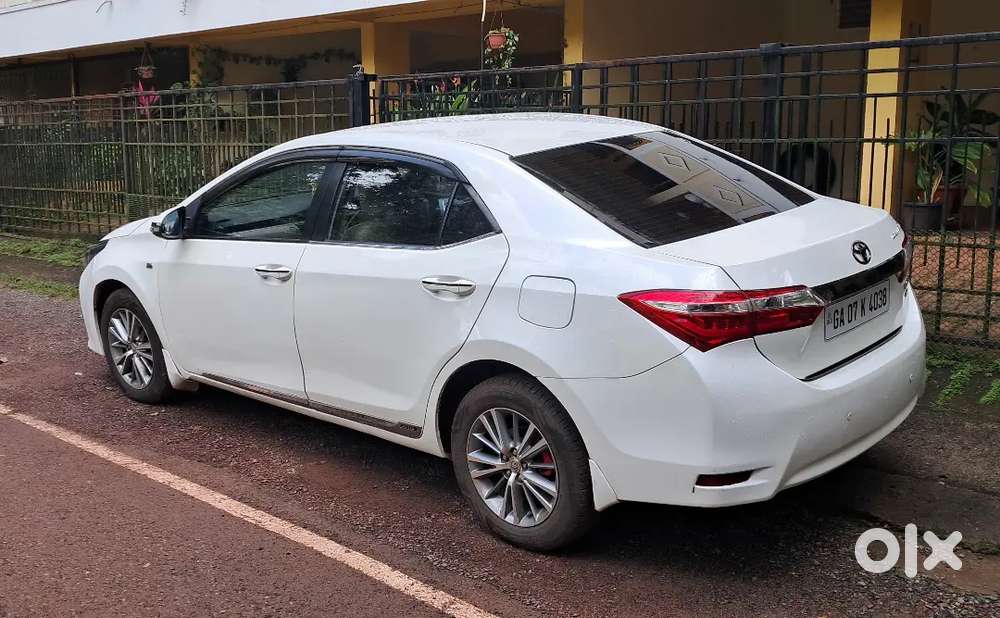 Hybrid Toyota Corolla 2015 Vvti  Automatic.limited Edition.top End
