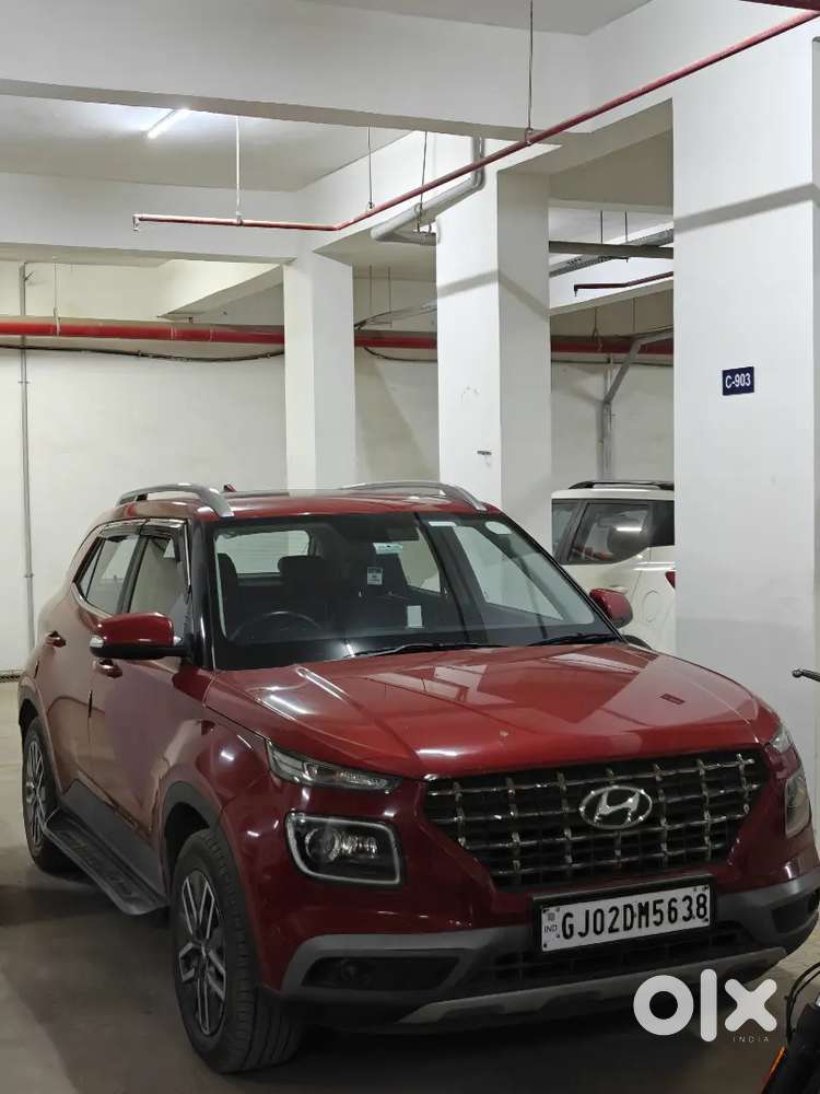 Hyundai Venue Diesel, Teacher's Car, Single Handedly Driven