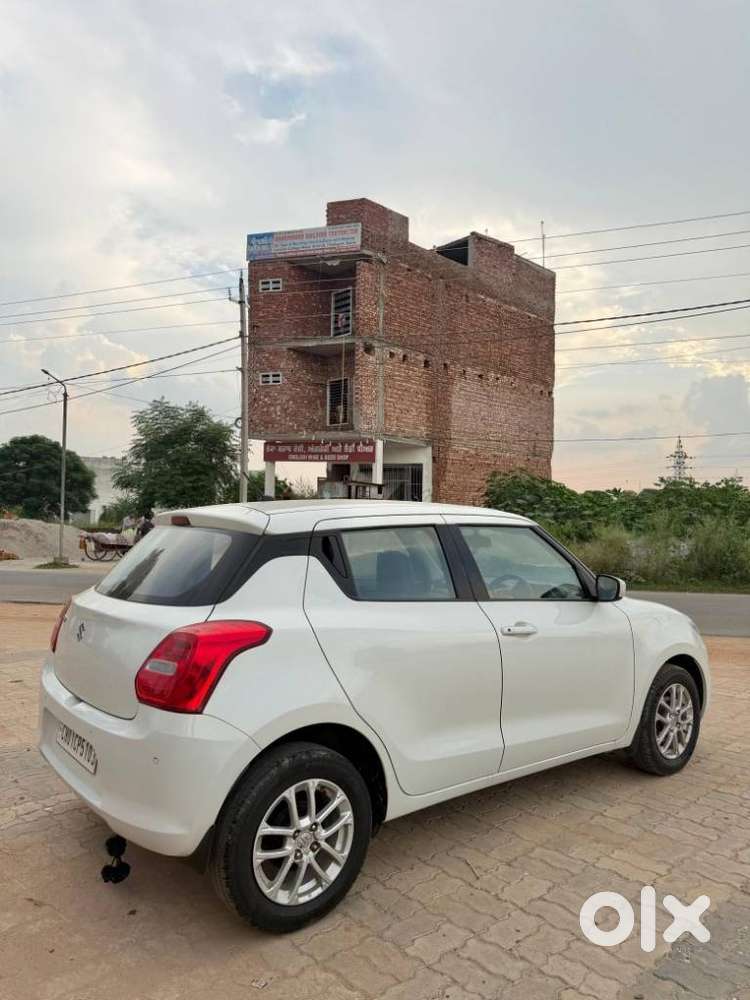 Maruti Suzuki Swift Vxi + Manual, 2023, Petrol