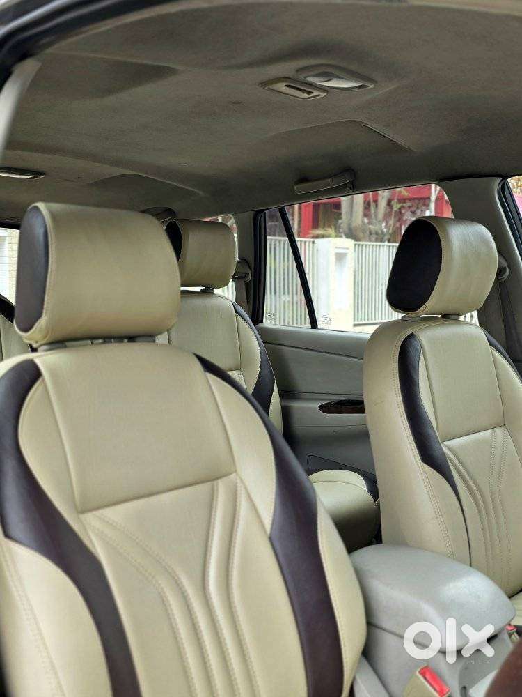 Toyota Innova 2.5 Vx 7 Seater Bs Iv, 2012, Diesel
