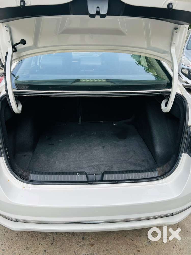 Skoda Slavia Top Model 2022 100% Company Maintained