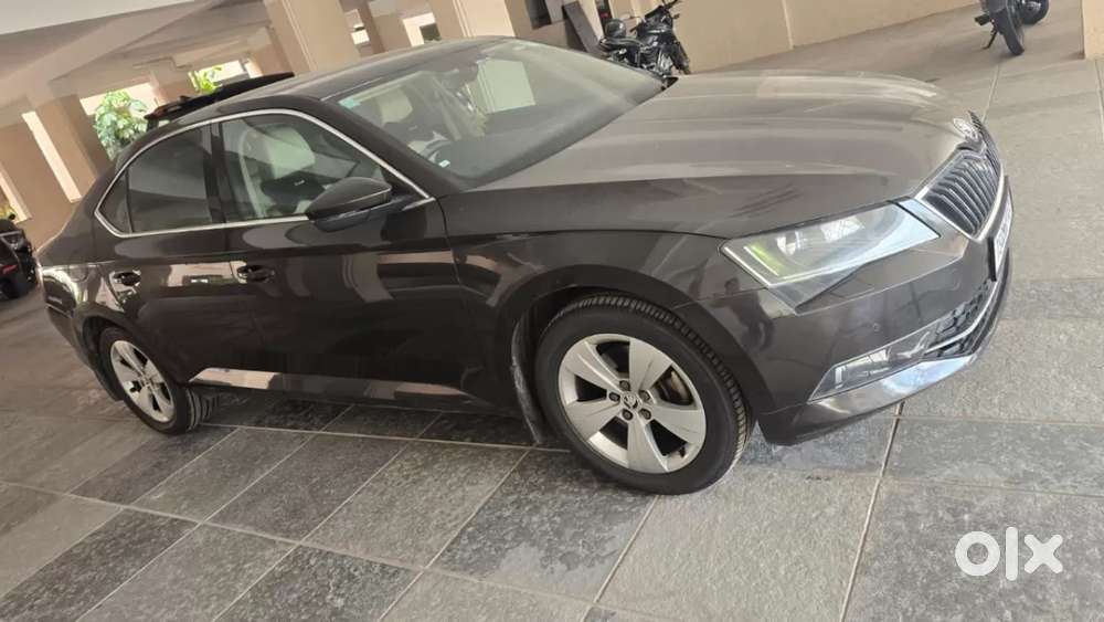 Skoda Superb [ ] 1.8 Style Tsi At, 2017, Petrol