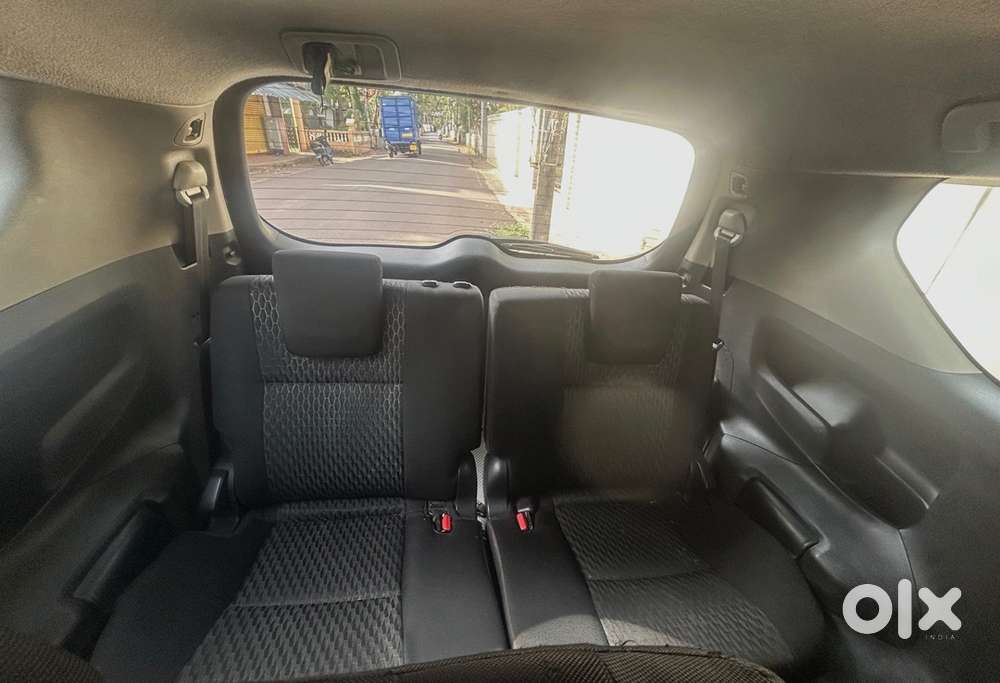 Toyota Innova Crysta 2016 Diesel Well Maintained