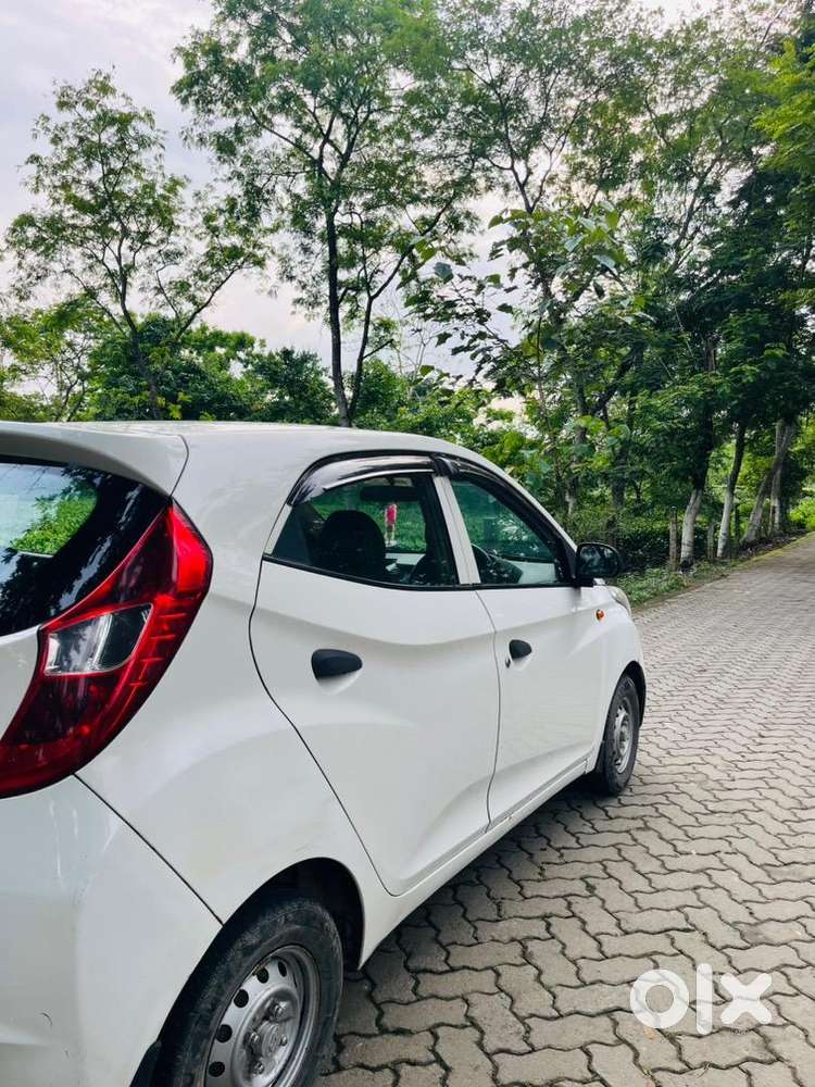 Hyundai Petrol Car 2012