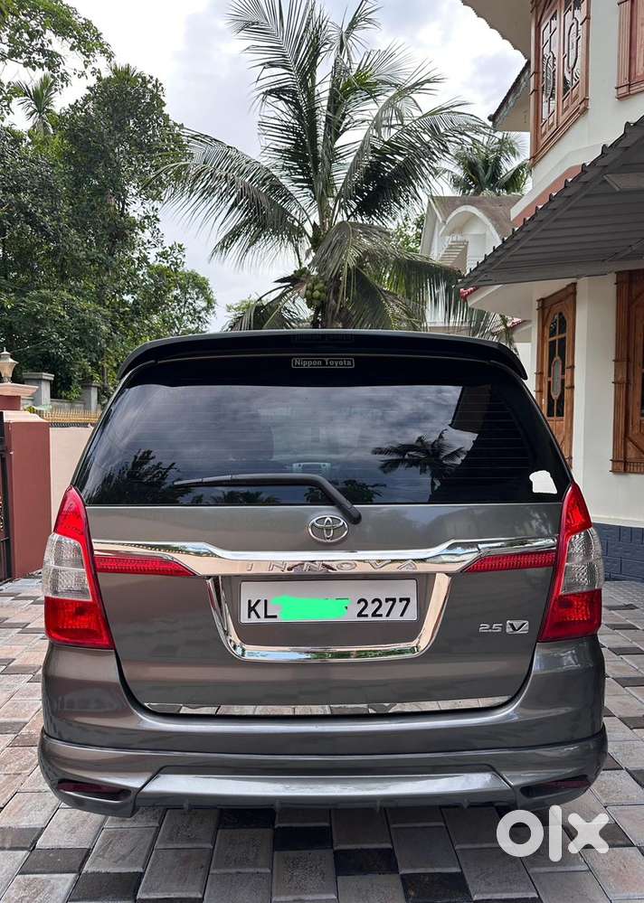 Toyota Innova 2012 Diesel Well Maintained