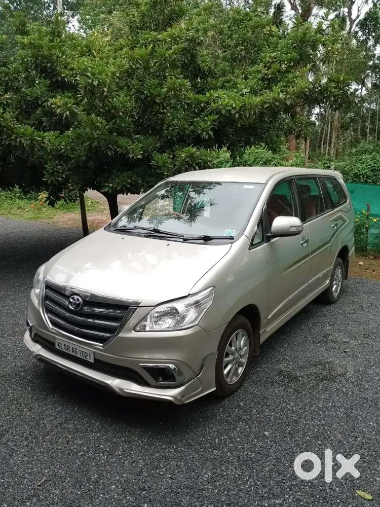 Toyota Innova 2014 Diesel Well Maintained