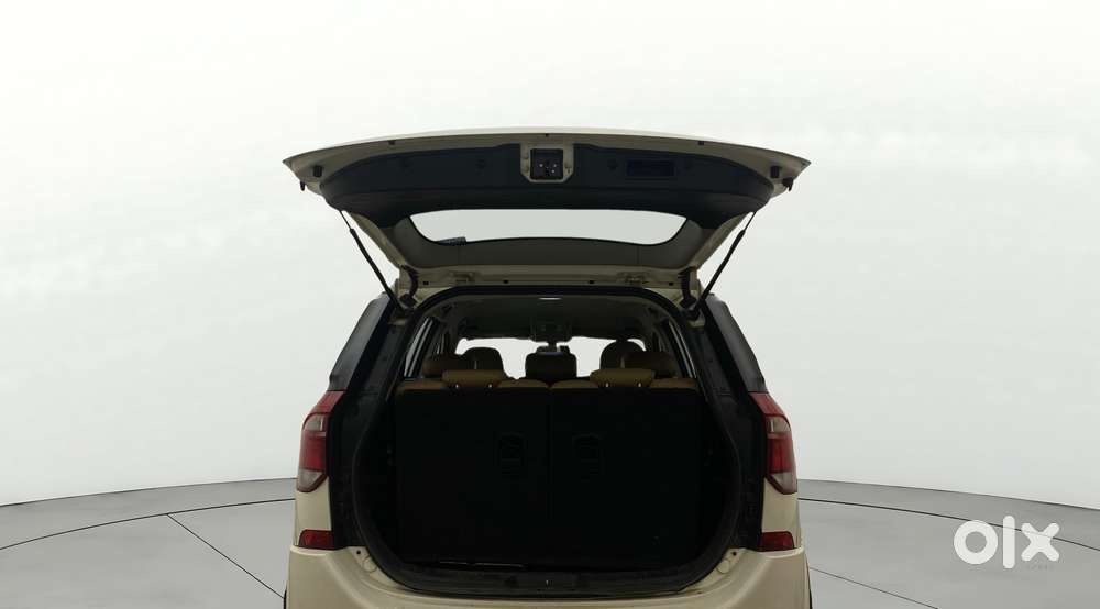 Mahindra Xuv500 W7, 2020, Diesel