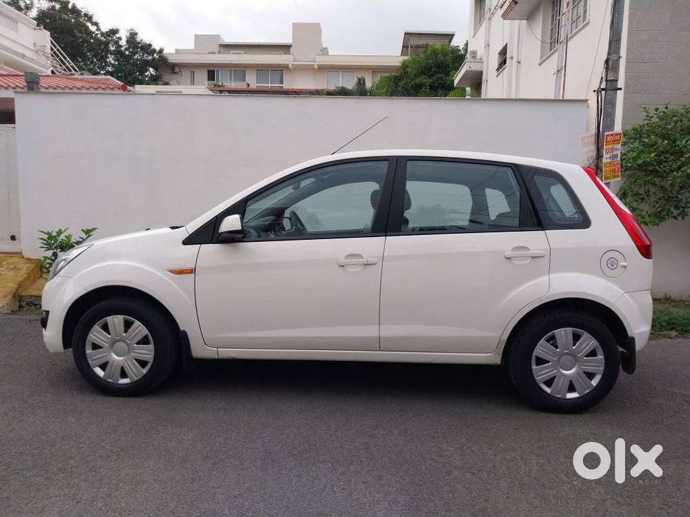Ford Figo 2010-2012 Petrol Zxi, 2011, Diesel