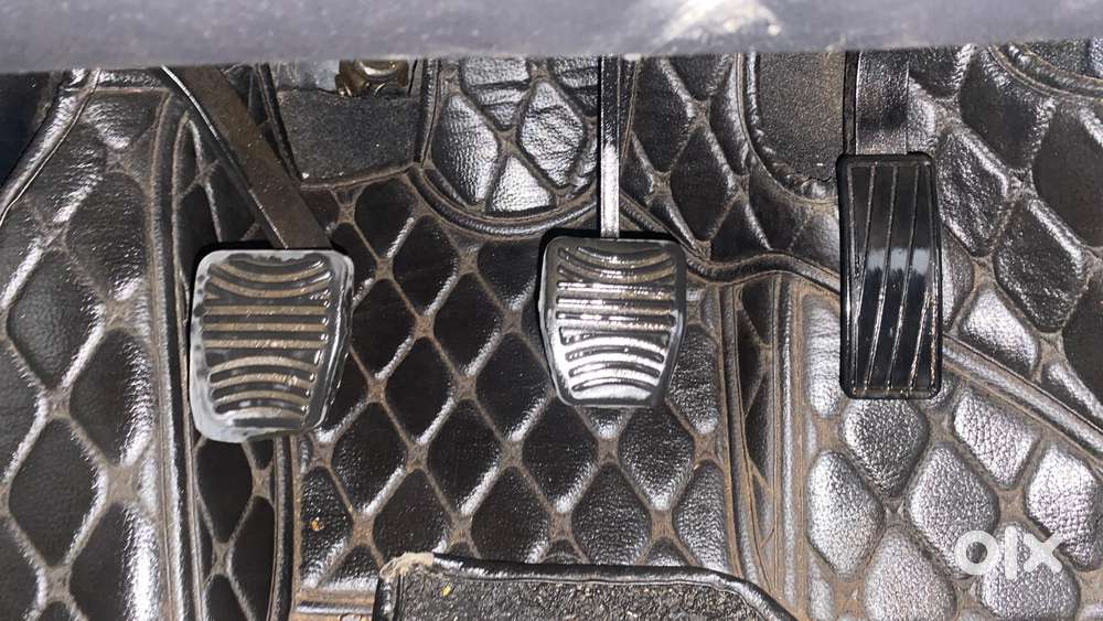 Mahindra Xuv700 2.0 Ax 5 Petrol Mt Str, 2022, Petrol