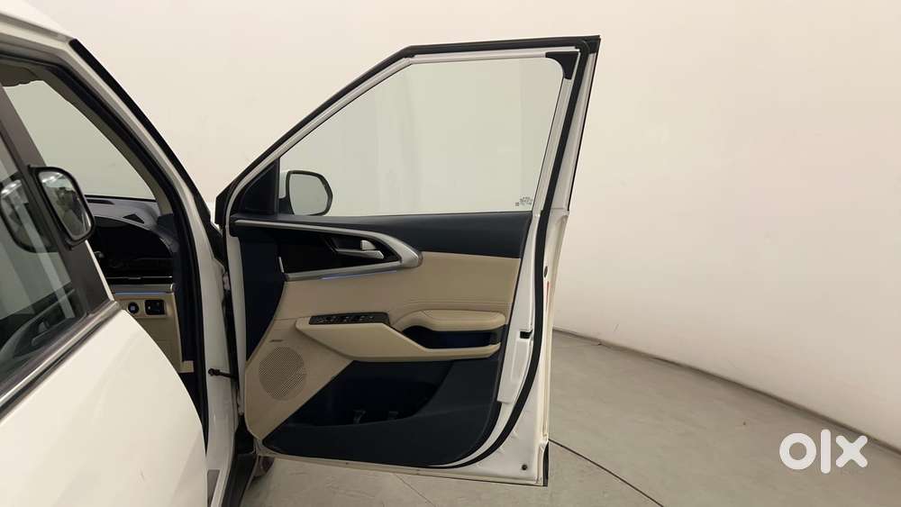 Kia Carens 1.5 Luxury Plus Diesel At 7 Str, 2023, Diesel