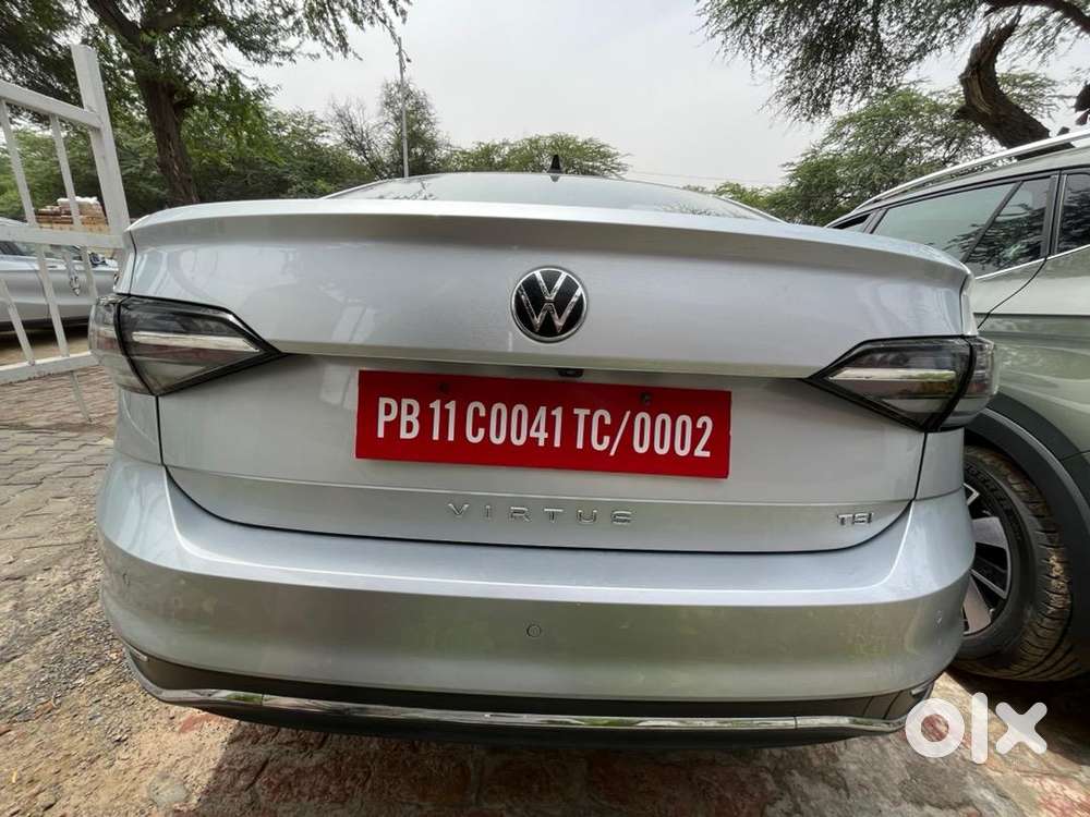 Volkswagen Virtus Highline Plus Mt 2025 Petrol 8744 Km Driven