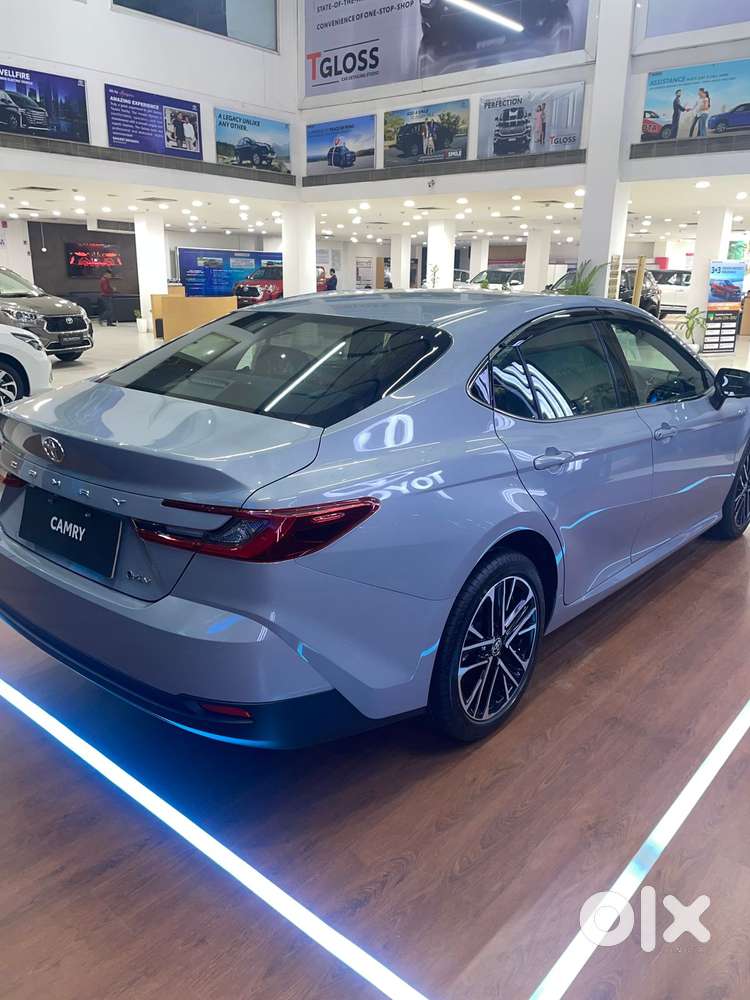Toyota Camry Hybrid, 2026, Petrol