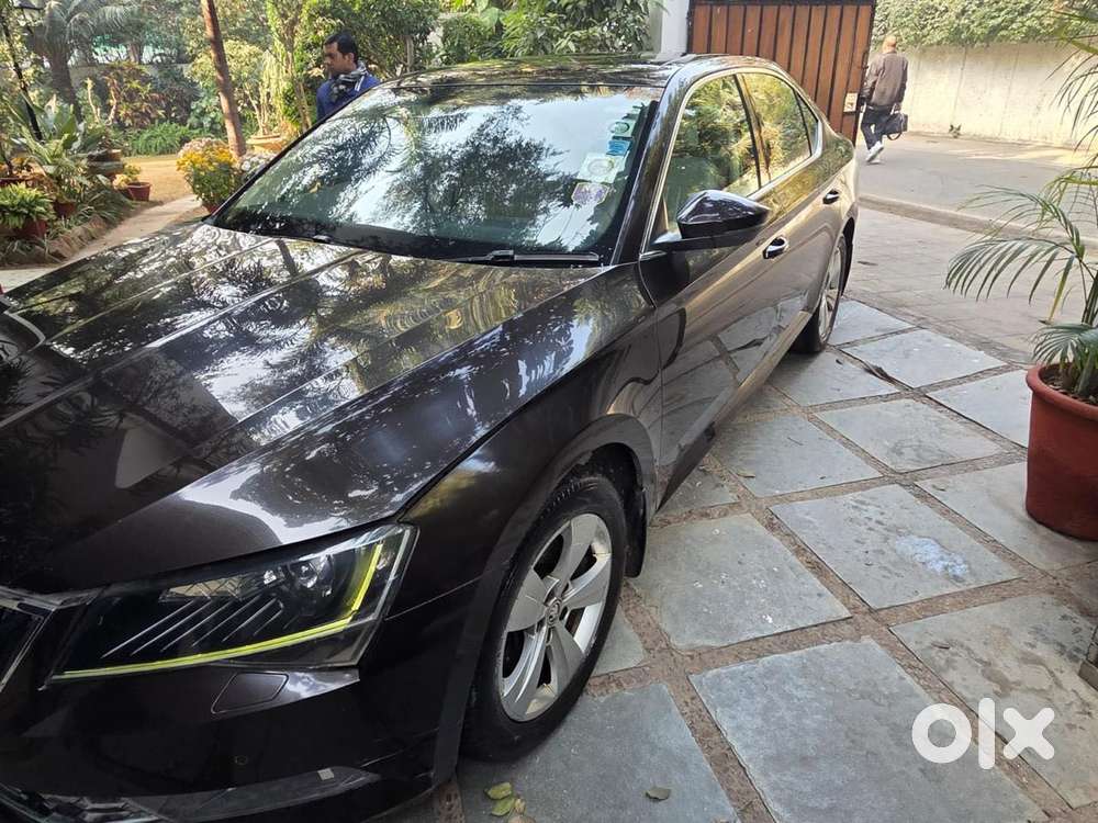 Skoda Superb Style 1.8 Tsi At, 2018, Petrol