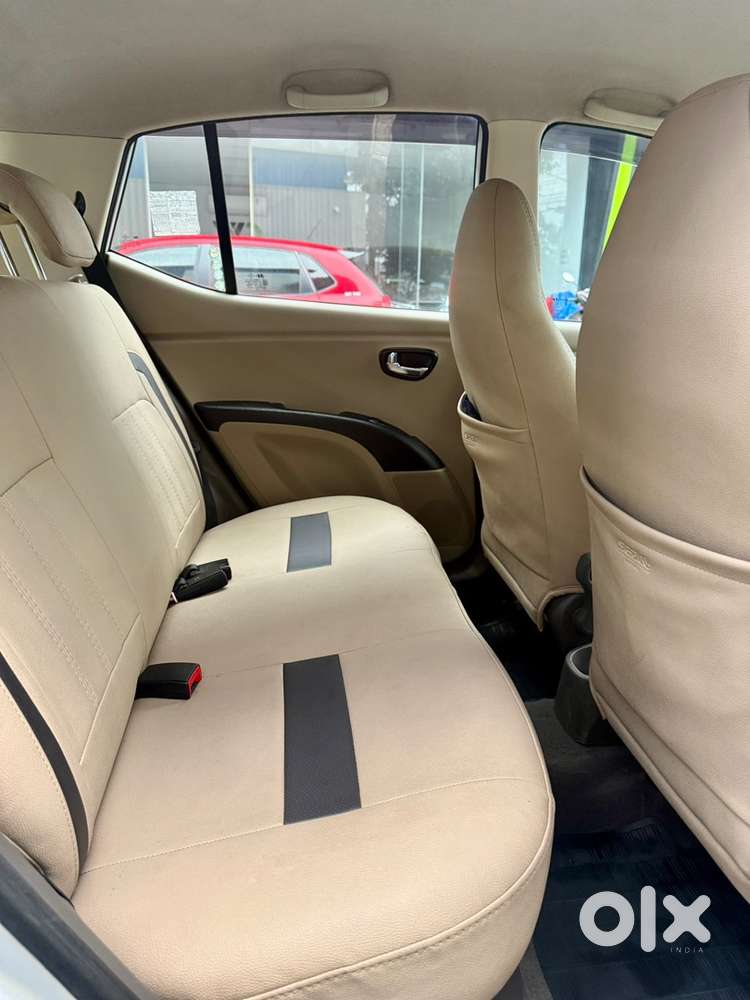Hyundai I10 Sportz At 1.2 - 2013