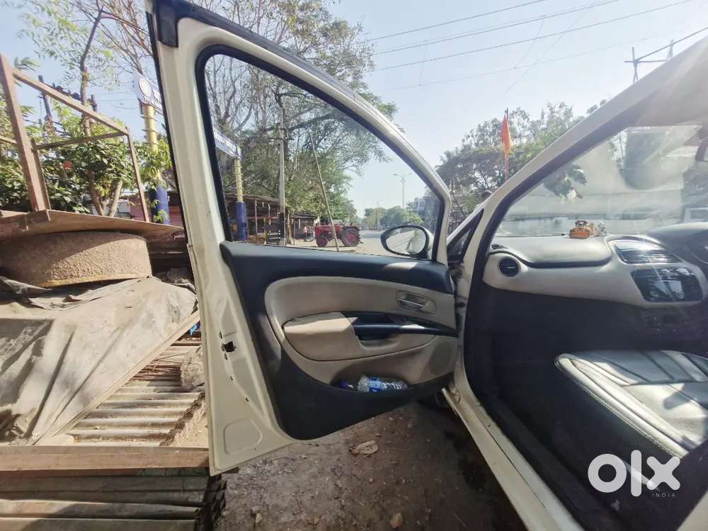 फॅट पुंटो गाडी विकणे आहे