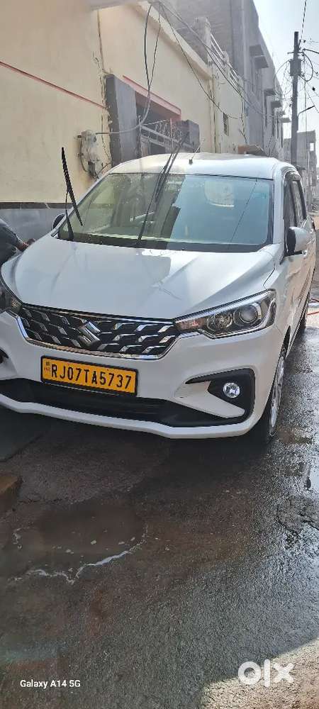 Cng & Petrol Maruti Ertiga