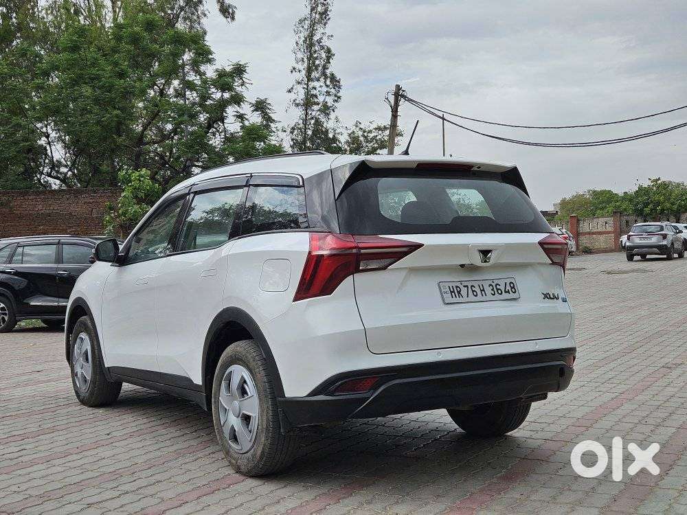 Mahindra Xuv700 2.2 Mx Diesel Mt 5 Str, 2023, Diesel