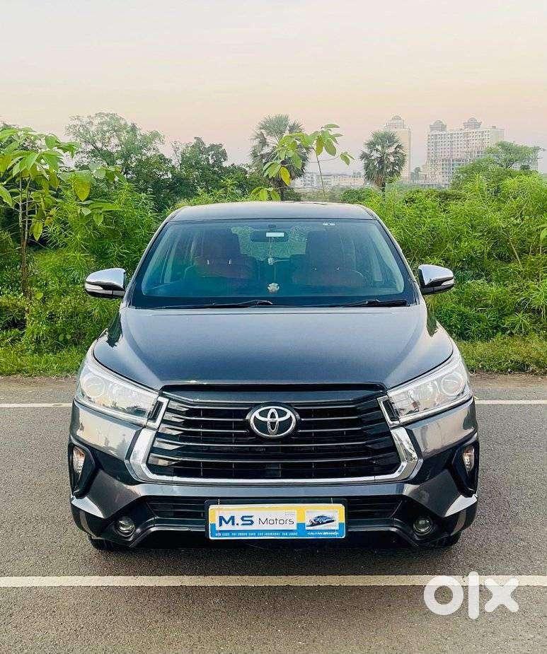 Toyota Innova Crysta 2.8 Zx At 7 Seater, 2017, Diesel