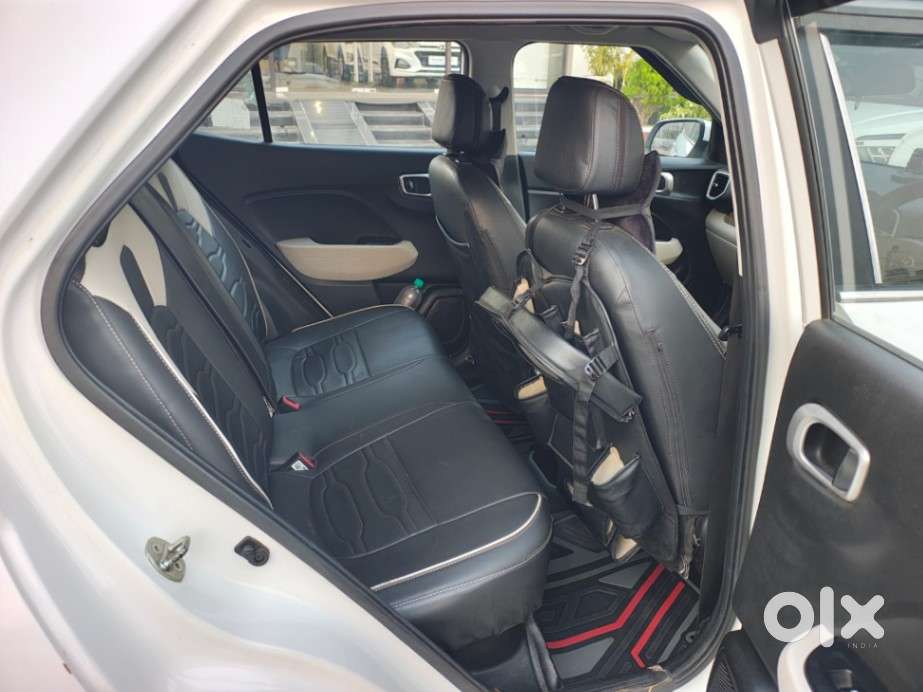 Hyundai Venue, 2023, Petrol