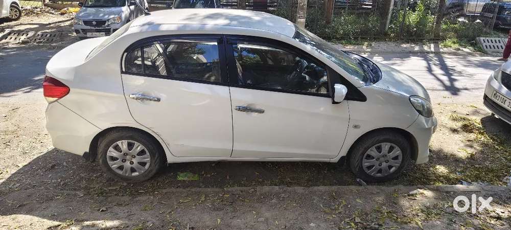 Honda Amaze 2013 Petrol Well Maintained