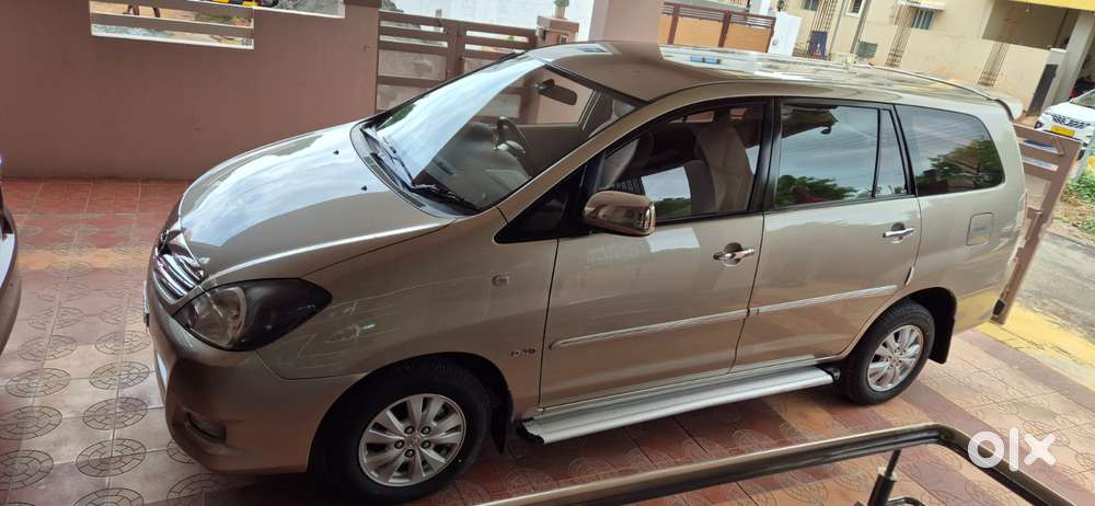 Toyota Innova 2.5 V 7 Str, 2011, Diesel