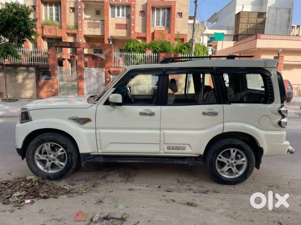 Mahindra Scorpio S10 8 Seater, 2015, Diesel