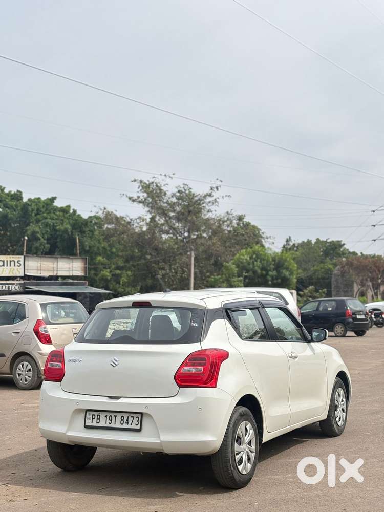 Maruti Suzuki Swift Vxi + Manual, 2021, Petrol