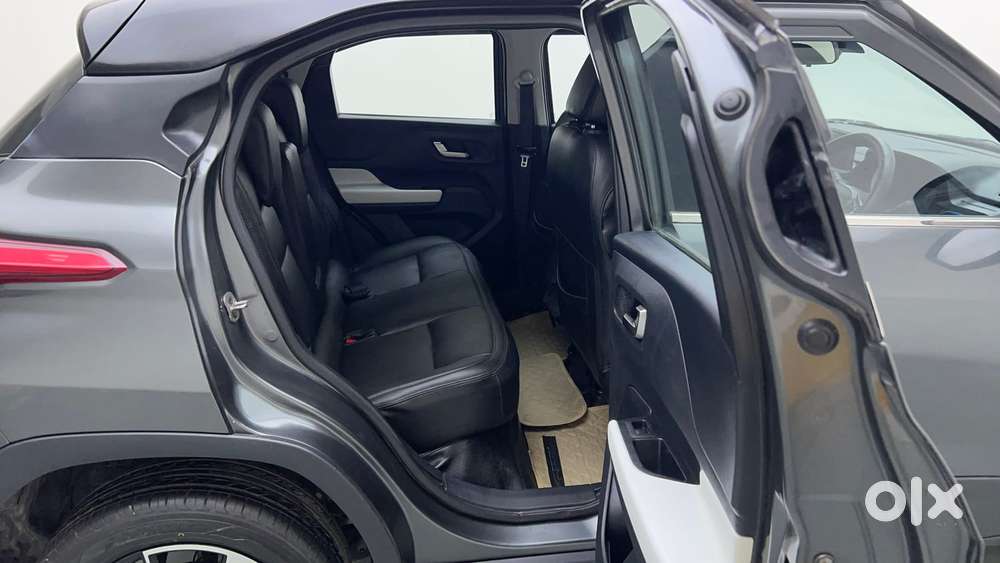 Tata Punch 1.2 Revotron Creative Dual Tone, 2022, Petrol