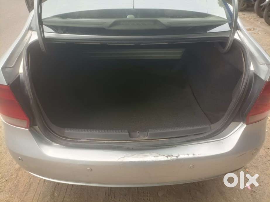 Volkswagen Vento Petrol Highline, 2011, Petrol