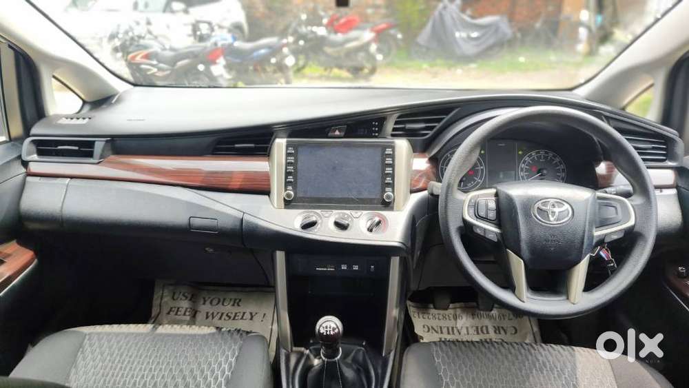 Toyota Innova Crysta 2.4 G Plus Mt 8 Str, 2025, Diesel