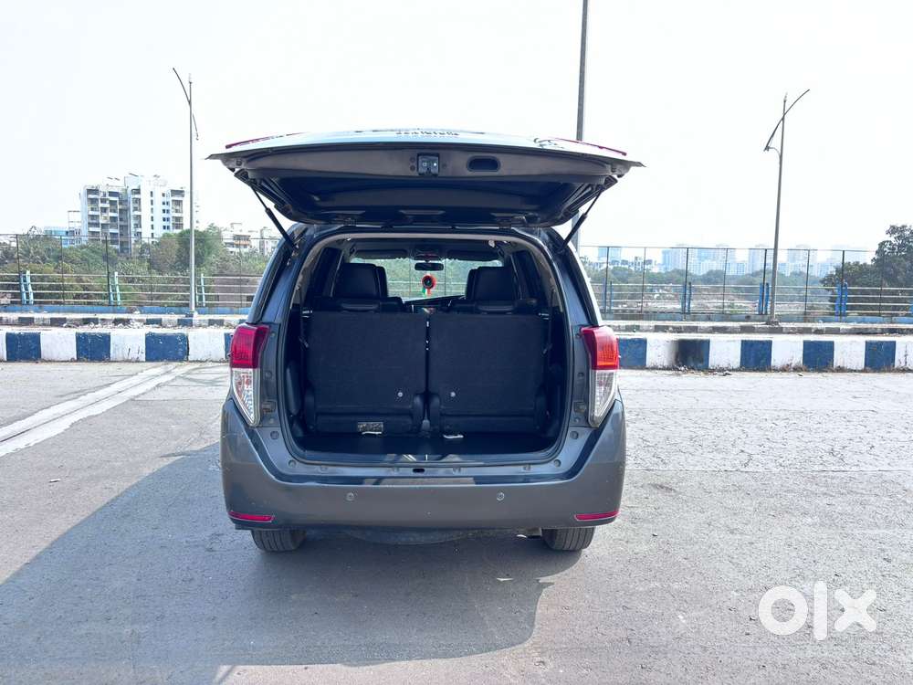 Toyota Innova Crysta