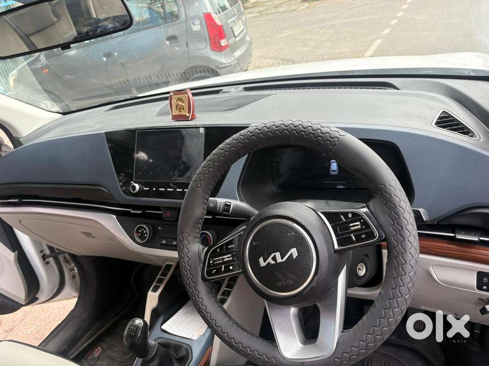 Kia Carens 1.5 Premium 2024