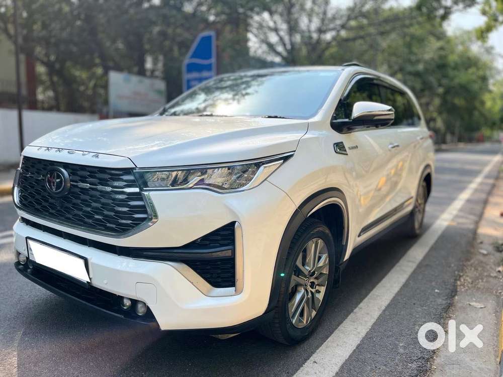 Toyota Innova Hycross 2.0 Zx (o) Hybrid 7 Str, 2024, Petrol