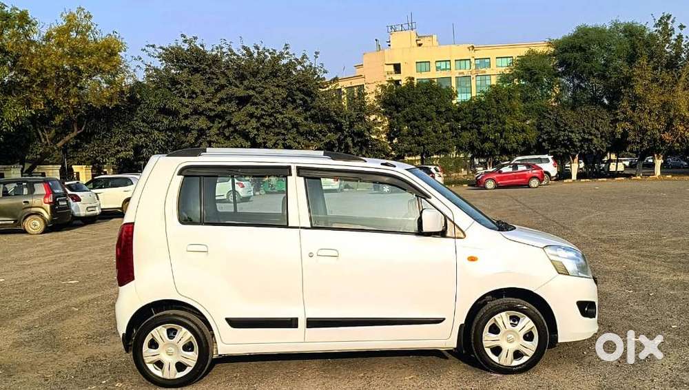 Maruti Suzuki Wagon R 1.0 Vxi Ags, 2018, Petrol