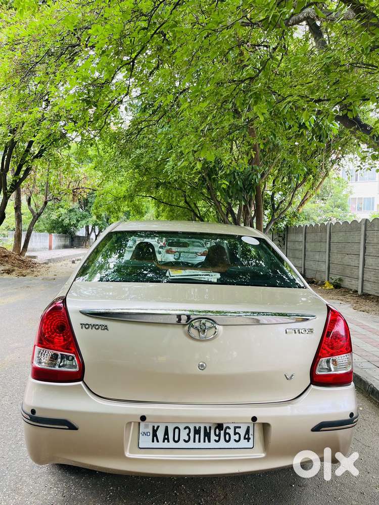 Toyota Etios, 2011, Petrol