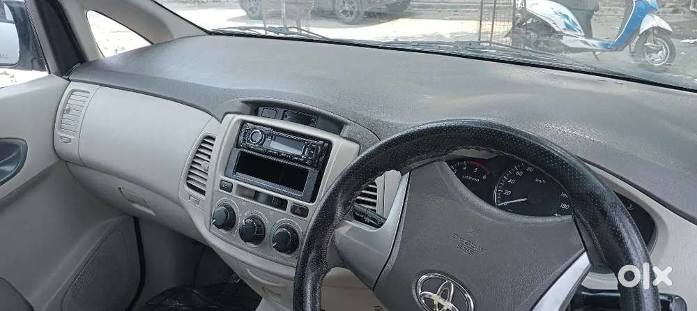 Toyota Innova 2013
