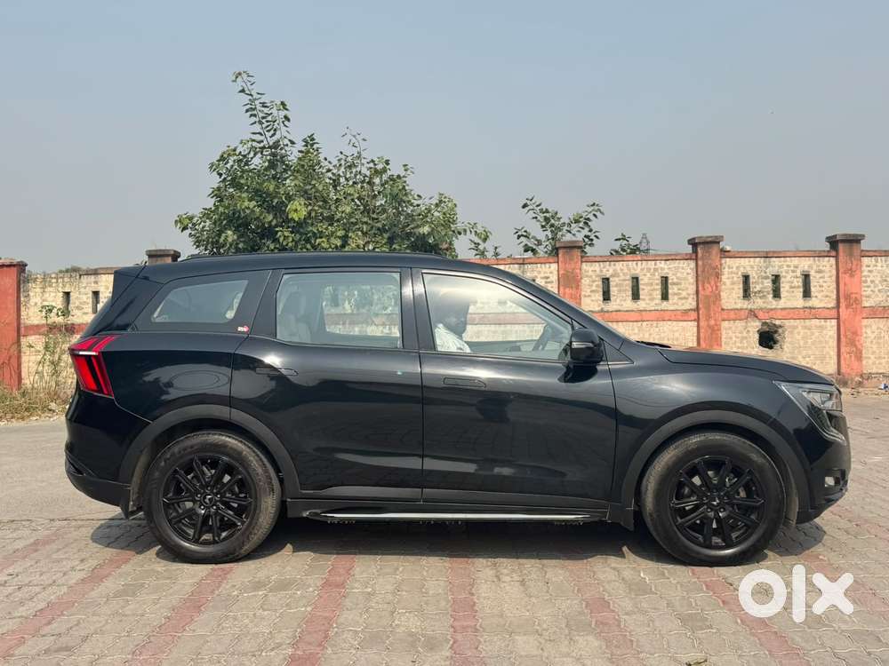 Mahindra Xuv700 2.0 Ax 7 Petrol At Luxury Pack Str, 2025, Petrol