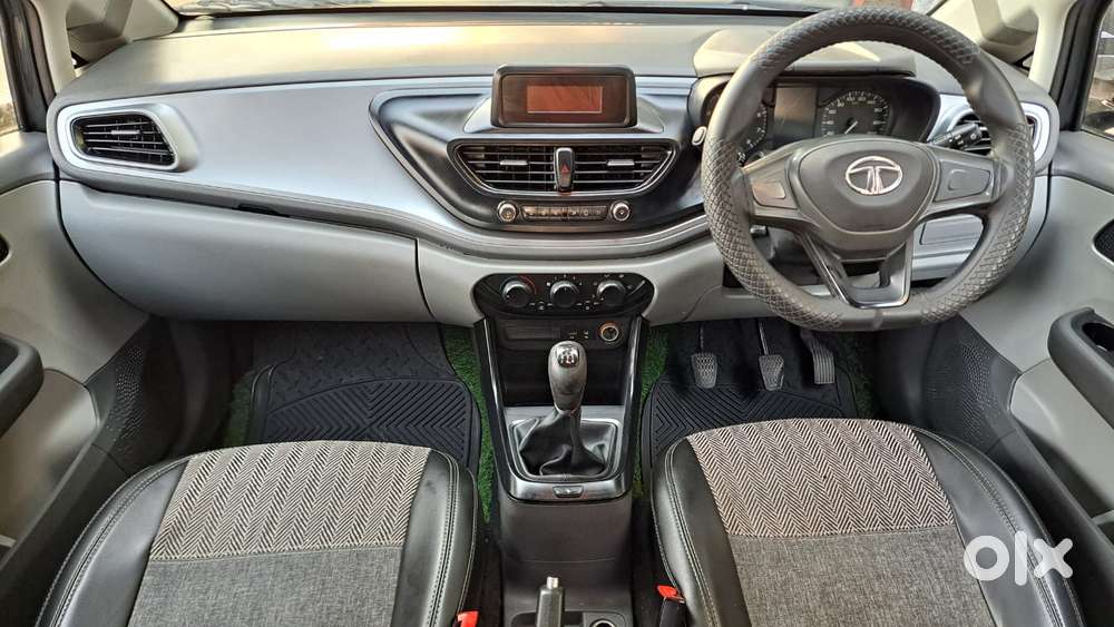 Tata Altroz Xe Petrol, 2020, Petrol
