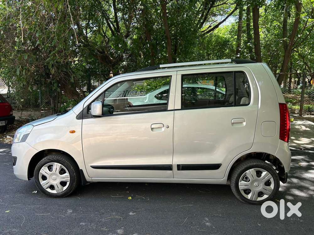 Maruti Suzuki Wagon R Vxi Amt1.2, 2017, Petrol
