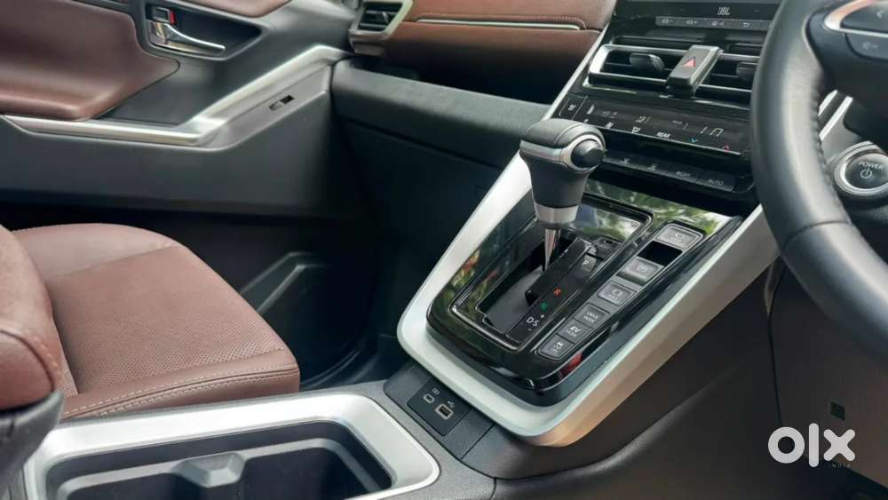 Toyota Innova Hycross, 2026, Petrol