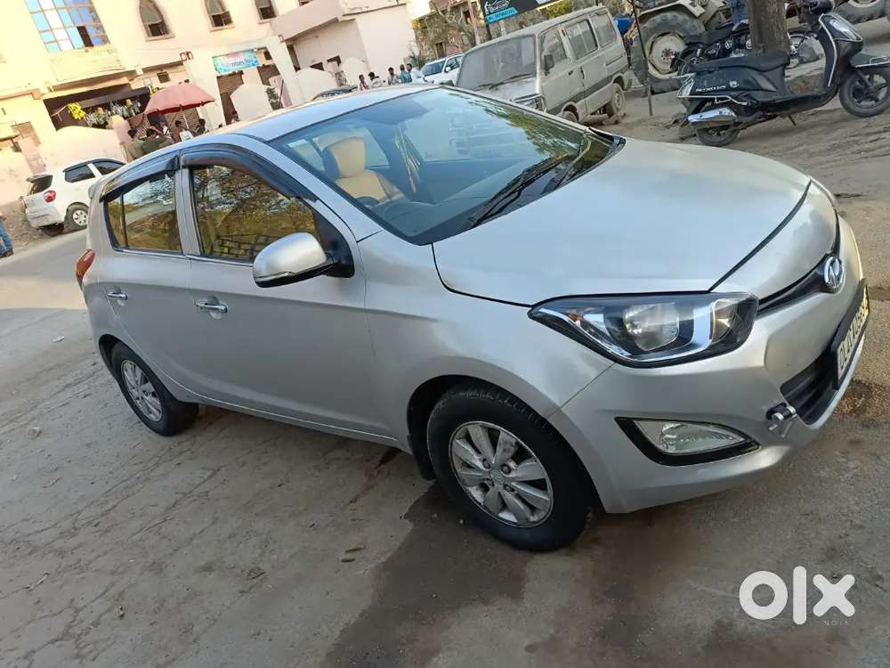 Hyundai I20 2013 Diesel 100000 Km Driven