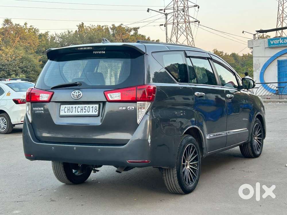 Toyota Innova Crysta [2020-ongoing] 2.4 Gx At 7 Str, 2016, Diesel