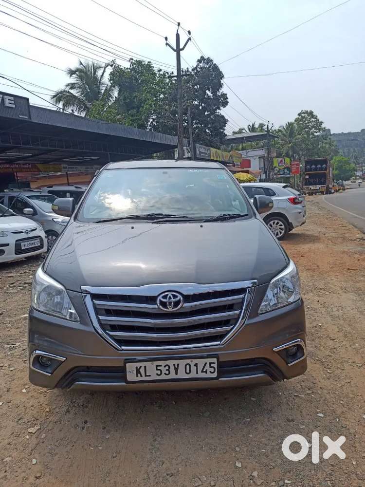 Toyota Innova 2012 Diesel Well Maintained