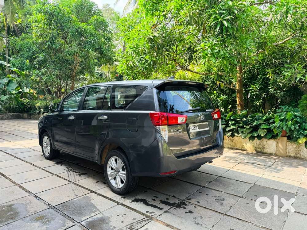 Toyota Innova Crysta 2016