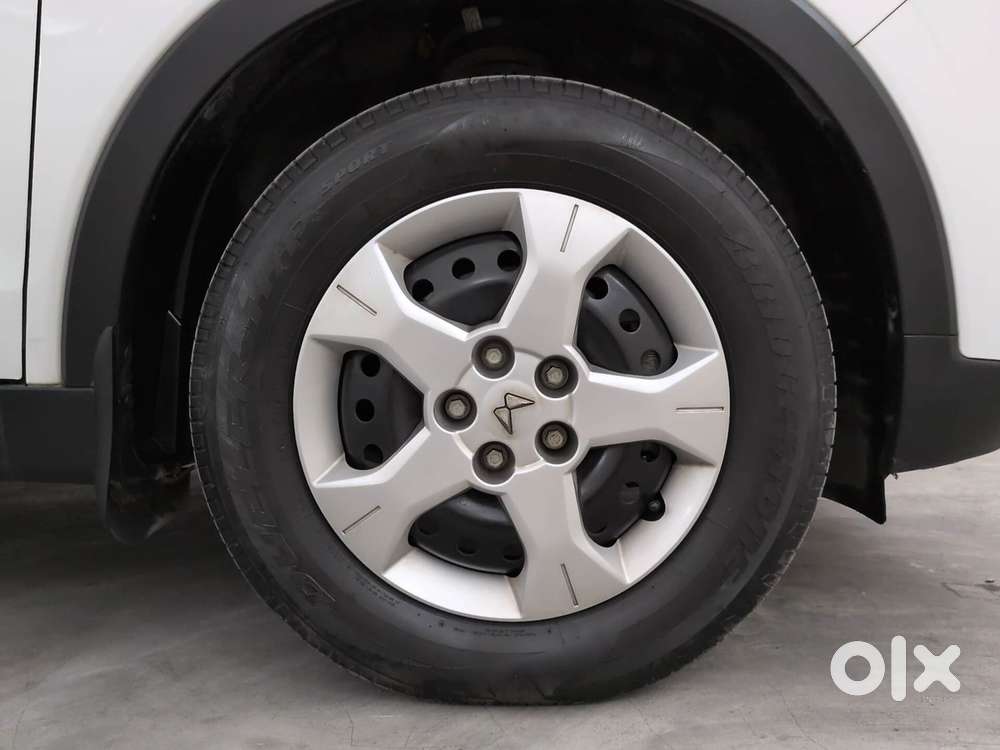 Mahindra Xuv300 1.2 W6 Amt Petrol, 2024, Petrol