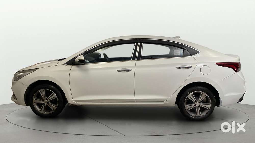 Hyundai Verna 1.6 Vtvt Sx, 2019, Petrol