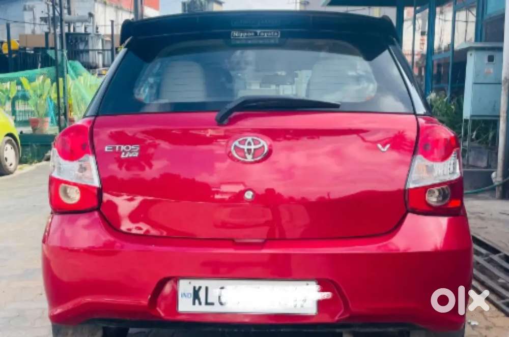 Toyota Etios Liva 2018 Petrol 49500 Km Driven,dual Tone