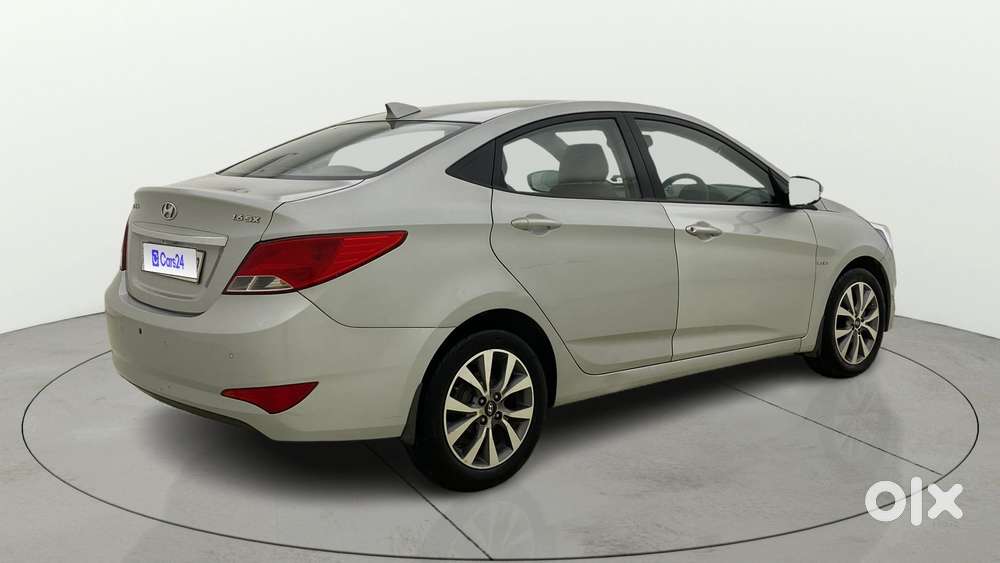 Hyundai Verna 1.6 Vtvt Sx, 2016, Petrol